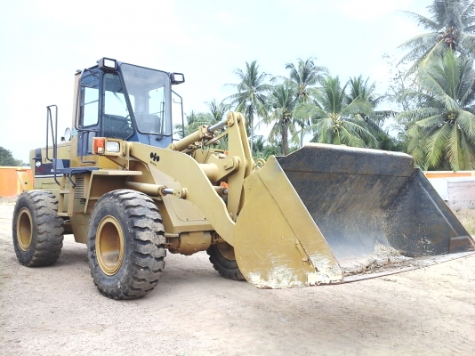 ขายรถตักล้อยาง KOMATSU WA 200-1 รถนำเข้าจากนอกแท้ยังไม่เคยใช้งานในไทยมีแอร์เอกสารอินวอยไฟฟ้าครบสภาพเดิมสวยเต็มทุกอย่างพร้อมใช้งานร้านละอองดาวแทรคเตอร์นครชัยศรี ขายรถตักล้อยาง KOMATSU WA 200-1 รถนำเข้าจากนอกแท้ยังไม่เคยใช้งานในไทยมีแอร์เอกสารอินวอยไฟฟ้าครบสภาพเดิมสวยเต็มทุกอย่างพร้อมใช้งานร้านละอองดาวแทรคเตอร์นครชัยศรี
