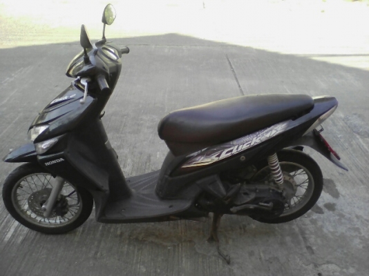 ขายรถมอไซค์ ปี50 ฮอนด้า คลิ๊ก เครื่อง110cc. เครื่องดี คาบิวเดิมๆ รถสภาพดี พร้อมใช้งาน ภาษีไม่ขาด เล่มทะเบียนครบ ขายถูกๆครับ