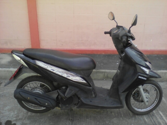 ขายรถมอไซค์ ปี50 ฮอนด้า คลิ๊ก เครื่อง110cc. เครื่องดี คาบิวเดิมๆ รถสภาพดี พร้อมใช้งาน ภาษีไม่ขาด เล่มทะเบียนครบ ขายถูกๆครับ