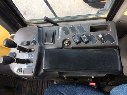 รถตัก TCM/Hitachi รุ่น ZW310-A ปี 2010 (ขนาดเท่ากับ Cat 966H) นำเข้าจากญี่ปุ่น ราคาไม่แพงครับ รถตัก TCM/Hitachi รุ่น ZW310-A ปี 2010 (ขนาดเท่ากับ Cat 966H) นำเข้าจากญี่ปุ่น ราคาไม่แพงครับ