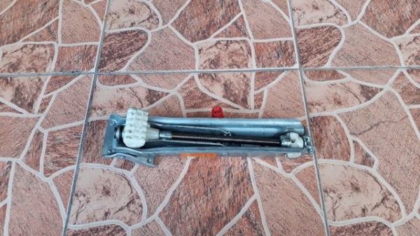 แม่แรง BENZ แบบมิเนียม