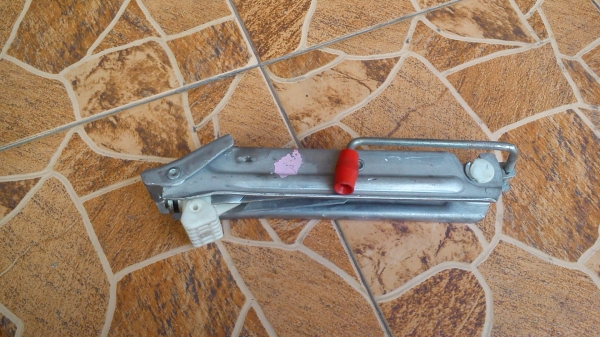 แม่แรง BENZ แบบมิเนียม