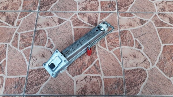 แม่แรง BENZ แบบมิเนียม