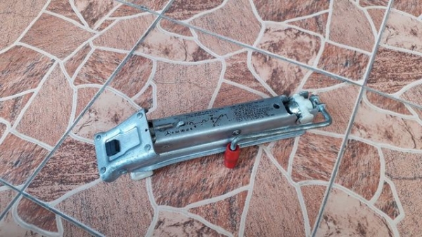 แม่แรง BENZ แบบมิเนียม