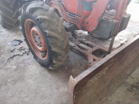 ขายรถไถคูโบต้า M 9000 พร้อมดันหน้า  เล่มพร้อม