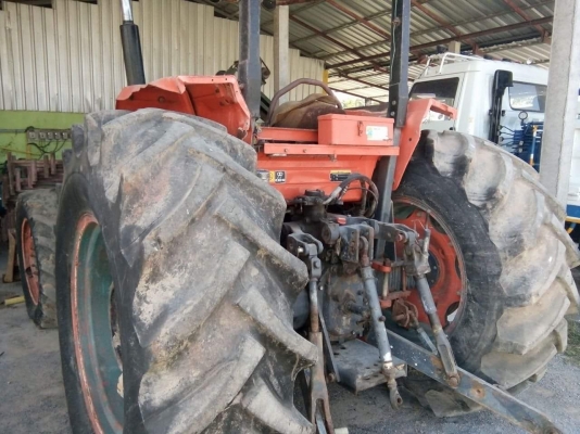 ขายรถไถคูโบต้า M 9000 พร้อมดันหน้า  เล่มพร้อม