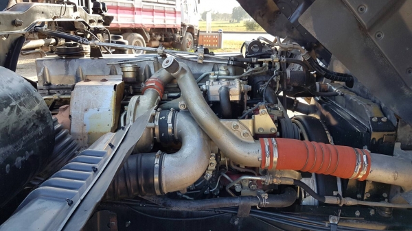 ขาย HINO MEGA FM2P 380 แรงม้า ปี 52 หัวลาก แทงค์ 40,000 ลิตร พร้อมแยกขายหัวหาง ราคาคุยกัน สภาพพร้อมใ
