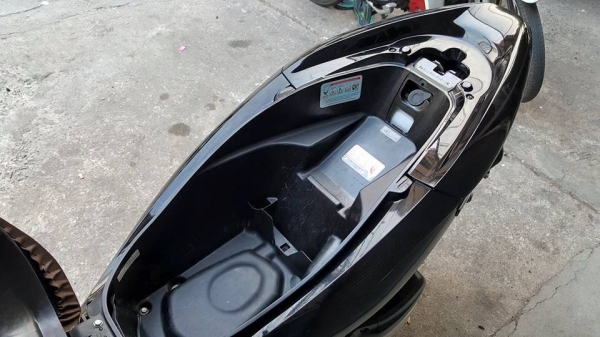 HONDA PCX 125i IDLING STOP ทะเบียนสวย 101 กรุงเทพ รถสภาพเดิมๆพร้อมใช้งาน  ฟรีค่าโอน