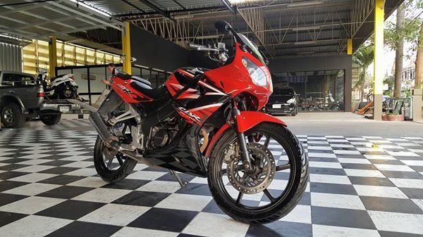 HONDA CBR 150R ลายไฟ ตัว TOP ล้อแม็ก สตาร์ทมือ โครงดำ ฟรีค่าโอน