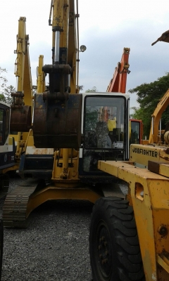 ต้องการขายรถขุดยี่ห้อ KOMATSU-PC60-5รถนอกนำเข้าจากญี่ปุ่น