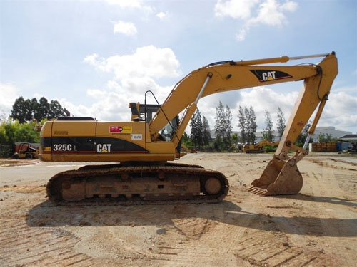 ขายด่วนรถขุดเล็ก CAT325CL  สภาพนางฟ้า  S/ BMM-00935Year: 2006 Hour: 6709  เก่านอกแท้