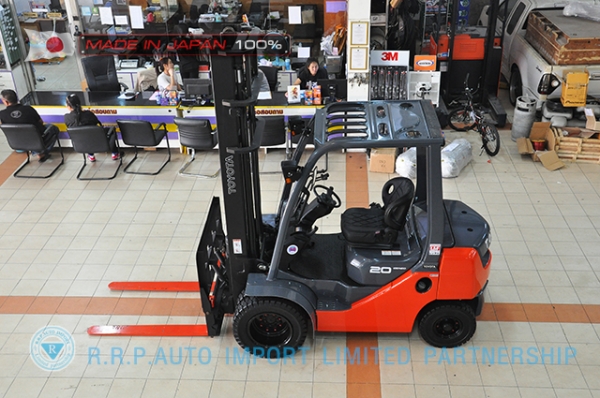 ขายรถโฟล์คลิฟท์มือสอง TOYOTA รุ่น 8FD20-35328 นำเข้าจากประเทศญี่ปุ่น 100\% ไม่เคยใช้งานในไทย