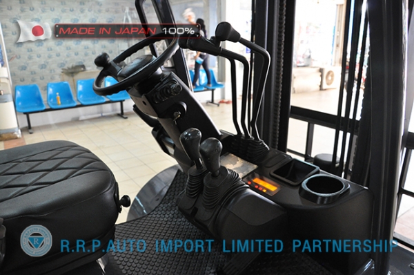 ขายรถโฟล์คลิฟท์มือสอง TOYOTA รุ่น 8FD20-35328 นำเข้าจากประเทศญี่ปุ่น 100\% ไม่เคยใช้งานในไทย