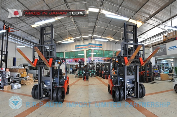 ขายรถโฟล์คลิฟท์มือสอง TOYOTA รุ่น 8FD20-35328 นำเข้าจากประเทศญี่ปุ่น 100\% ไม่เคยใช้งานในไทย