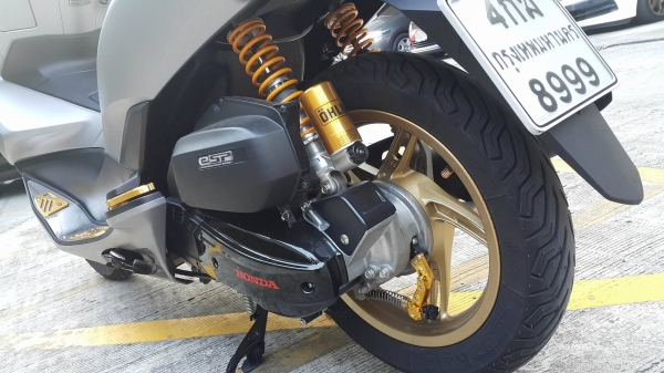 Pcx 2015 วิ่งน้อย แต่งเยอะ สวยจัดเลยครับ Pcx 2015 วิ่งน้อย แต่งเยอะ สวยจัดเลยครับ