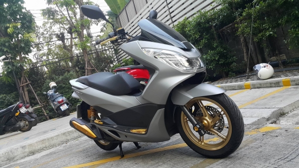 Pcx 2015 วิ่งน้อย แต่งเยอะ สวยจัดเลยครับ Pcx 2015 วิ่งน้อย แต่งเยอะ สวยจัดเลยครับ