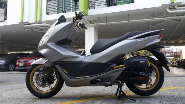 Pcx 2015 วิ่งน้อย แต่งเยอะ สวยจัดเลยครับ Pcx 2015 วิ่งน้อย แต่งเยอะ สวยจัดเลยครับ