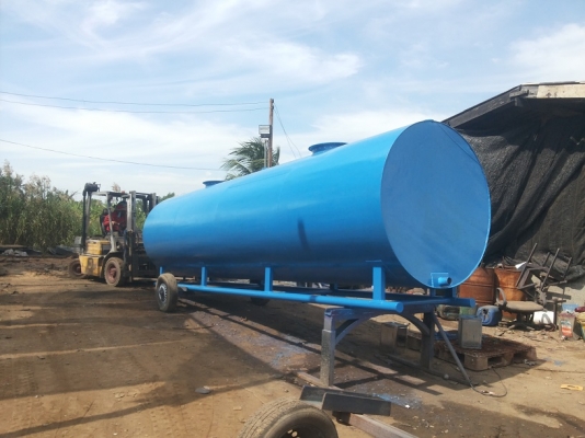 ถังน้ำมันขนาด 11000 ลิตรแบ่งสองห้องแยกน้ำมันได้ ถังน้ำมันขนาด 11000 ลิตรแบ่งสองห้องแยกน้ำมันได้