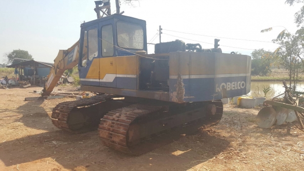 ขาย แบคโฮ KOBELCO SK200-2 เครื่องหลวมให้ไปซ่อมเอง รถติดขึ้นเทนเลอร์ได้ ช่วงล่างดี ราคาคุยกันได้