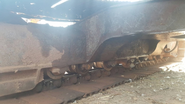 ขาย แบคโฮ KOBELCO SK200-2 เครื่องหลวมให้ไปซ่อมเอง รถติดขึ้นเทนเลอร์ได้ ช่วงล่างดี ราคาคุยกันได้