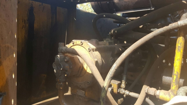 ขาย แบคโฮ KOBELCO SK200-2 เครื่องหลวมให้ไปซ่อมเอง รถติดขึ้นเทนเลอร์ได้ ช่วงล่างดี ราคาคุยกันได้