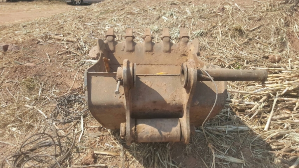 ขาย แบคโฮ KOBELCO SK200-2 เครื่องหลวมให้ไปซ่อมเอง รถติดขึ้นเทนเลอร์ได้ ช่วงล่างดี ราคาคุยกันได้