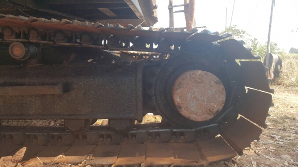 ขาย แบคโฮ KOBELCO SK200-2 เครื่องหลวมให้ไปซ่อมเอง รถติดขึ้นเทนเลอร์ได้ ช่วงล่างดี ราคาคุยกันได้