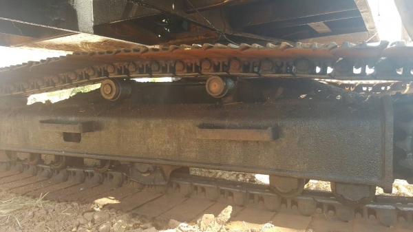 ขาย แบคโฮ KOBELCO SK200-2 เครื่องหลวมให้ไปซ่อมเอง รถติดขึ้นเทนเลอร์ได้ ช่วงล่างดี ราคาคุยกันได้