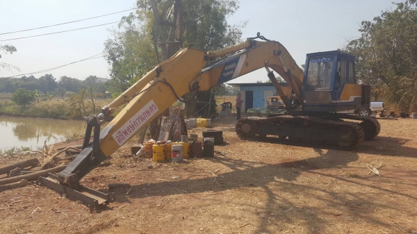 ขาย แบคโฮ KOBELCO SK200-2 เครื่องหลวมให้ไปซ่อมเอง รถติดขึ้นเทนเลอร์ได้ ช่วงล่างดี ราคาคุยกันได้