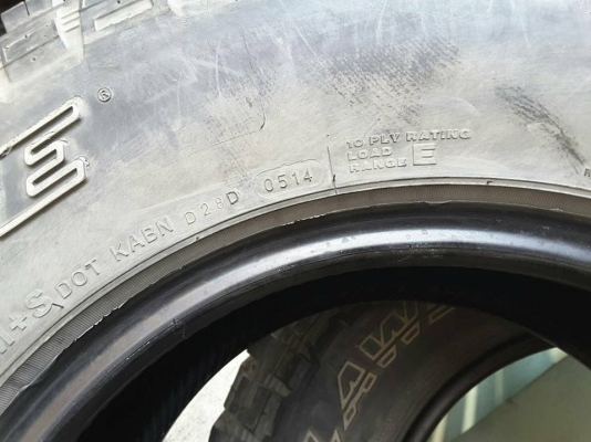 Deestone MT 265-75-16 ปี14 สภาพสวยๆ มี 2เส้น