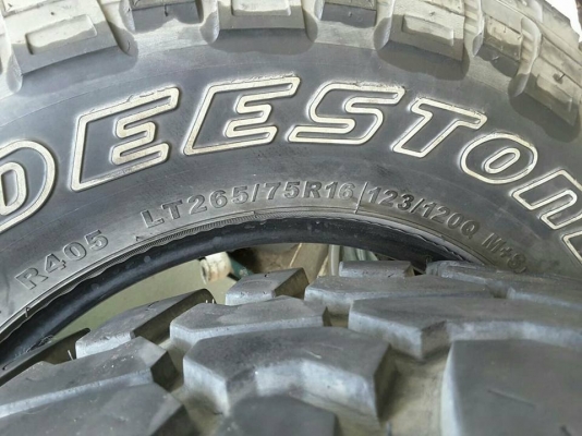 Deestone MT 265-75-16 ปี14 สภาพสวยๆ มี 2เส้น