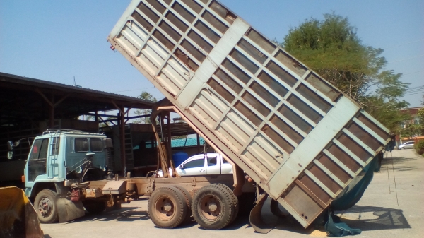 ขายด่วน ISUZU ROCKY 2 เพลาดั้ม