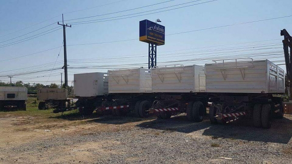 ขาย ลูกพ่วงดั้มสามมิตรสองเพลา ปี 48,49 สภาพสวยพร้อมใช้งาน เอกสารพร้อมโอน สนใจติดต่อเรา ดำสุโขทัย โทร 089-7087998,081-7855503 หรือเยี่ยมชมเว็ปไซได้ที่ www.dum-sukhothai.com เรายินดีให้บริการครับ