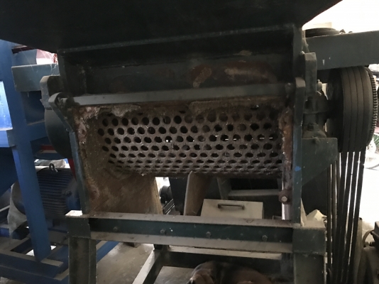 ขายเครื่องบด30แรงปากบดกว้าง1.30ฟันแบบเขี้ยวราคาแสนถูกครับ