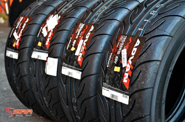 YOKOHAMA AD08R 195/55R15