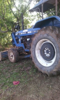 รถไถ่ฟอร์ด 6610 เสื้อลาย เล่มพร้อม