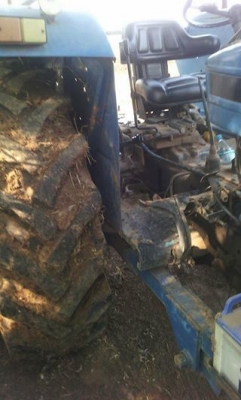 รถไถ่ฟอร์ด 6610 เสื้อลาย เล่มพร้อม รถไถ่ฟอร์ด 6610 เสื้อลาย เล่มพร้อม