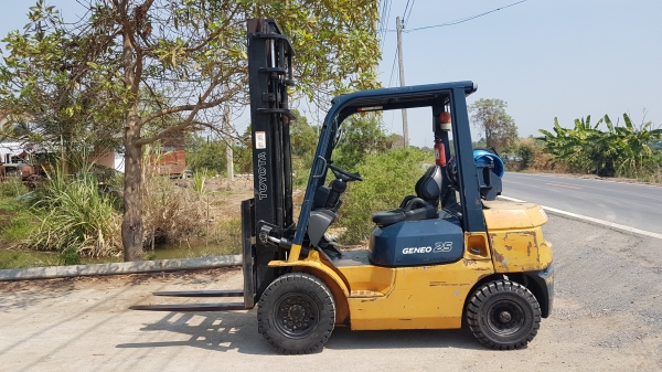 ขายด่วนรถยก TOYOTA 7FGยก2.5ตันเสาสูง4เมตรยางตัน4เส้นรถนอกเพิ่งเข้ามายังไม่เคยใช้งานในเมืองไทยเลย