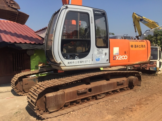 ขาย HITACHI EX200-5  มาใหม่  เก่าญี่ปุ่นแท้  สภาพสวยมากๆ  เดิมๆ  เครื่องปั๊มแห้ง  ใช้งานมาแค่  6,XXX  ชั่วโมง