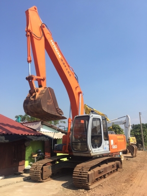 ขาย HITACHI EX200-5  มาใหม่  เก่าญี่ปุ่นแท้  สภาพสวยมากๆ  เดิมๆ  เครื่องปั๊มแห้ง  ใช้งานมาแค่  6,XXX  ชั่วโมง