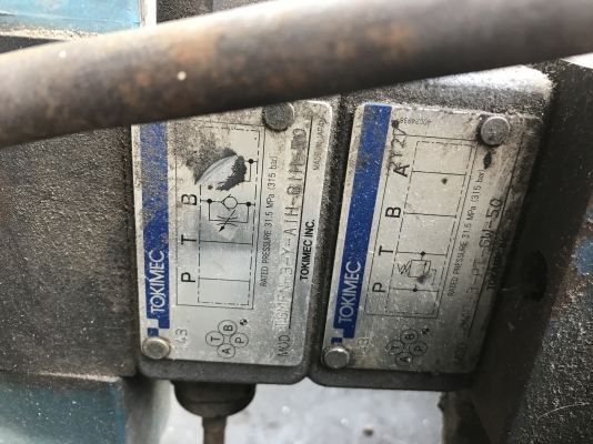 ขายชุดปั้มน้ำมันไฮโดรลิค ขนาด 2HP. 380V มอเตอร์mitsubishi พร้อมชุดวาล์วคอนโทรล 24VDC สภาพสวยเดิมๆ พร้อมกระบอกไฮโดรลิค