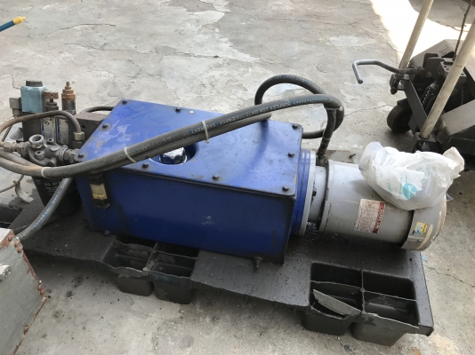 ขายชุดปั้มน้ำมันไฮโดรลิค ขนาด 2HP. 380V มอเตอร์mitsubishi พร้อมชุดวาล์วคอนโทรล 24VDC สภาพสวยเดิมๆ พร้อมกระบอกไฮโดรลิค