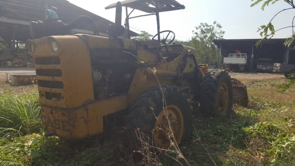 ขาย รถตัก CASE เกียร์ทอค 4WD รถจอดไว้ไม่ค่อยได้ใช้งาน น้ำมันรั่วต้องเช็คระบบซีลกระบอก ราคาต่อรองได้ครับ