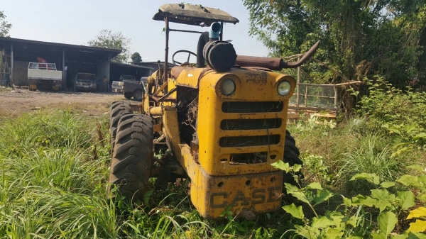 ขาย รถตัก CASE เกียร์ทอค 4WD รถจอดไว้ไม่ค่อยได้ใช้งาน น้ำมันรั่วต้องเช็คระบบซีลกระบอก ราคาต่อรองได้ครับ