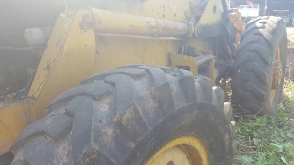 ขาย รถตัก CASE เกียร์ทอค 4WD รถจอดไว้ไม่ค่อยได้ใช้งาน น้ำมันรั่วต้องเช็คระบบซีลกระบอก ราคาต่อรองได้ครับ