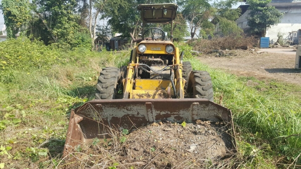 ขาย รถตัก CASE เกียร์ทอค 4WD รถจอดไว้ไม่ค่อยได้ใช้งาน น้ำมันรั่วต้องเช็คระบบซีลกระบอก ราคาต่อรองได้ครับ