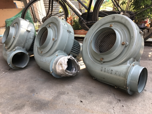 ( เหลือ 1 ตัวครับ )ขายโบวเวอร์ดูด-เป่าอากาศ Dong kun made in Korea ขนาด 1.5HP. 380V สภาพสวยมากเดิมๆ วิ่งนิ่ม ลมแรงพร้อมใช้งาน มี 3ตัวครับ
