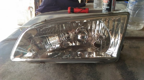 ไฟหน้าโตโยต้าโคโรล่าไฮทอร์คAE112ข้างซ้ายของใหม่ยี้ห้อDEPO