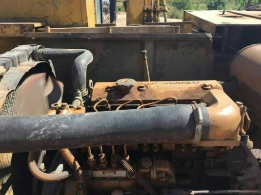 ขาย 295,000 KOMATSU  PC 60-5  เครื่องดี ปั้มแรง เอวแน่น ช่วงล่างดี รถพร้อมใช้มาก  รถอยู่ จ.กาฬสินธุ์ โทร 090-772-3710 090-772-3708