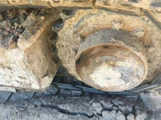 ขาย 295,000 KOMATSU  PC 60-5  เครื่องดี ปั้มแรง เอวแน่น ช่วงล่างดี รถพร้อมใช้มาก  รถอยู่ จ.กาฬสินธุ์ โทร 090-772-3710 090-772-3708